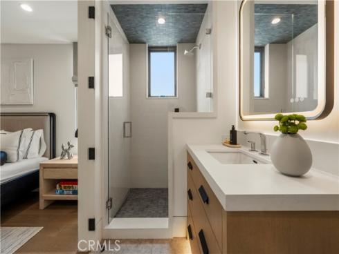 412 Heliotrope Avenue, Corona del Mar, CA