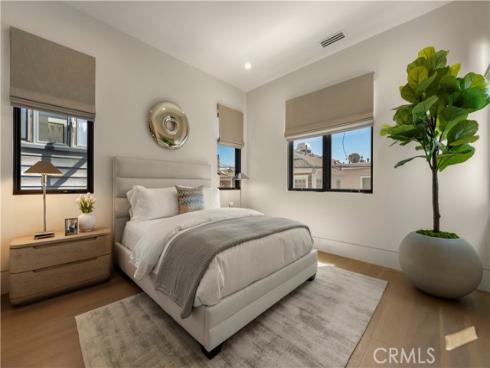 412 Heliotrope Avenue, Corona del Mar, CA