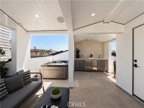 412 Heliotrope Avenue, Corona del Mar, CA