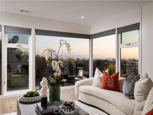 1007 White Sails Way, Corona del Mar, CA