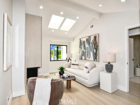 10 White Water Drive, Corona del Mar, CA