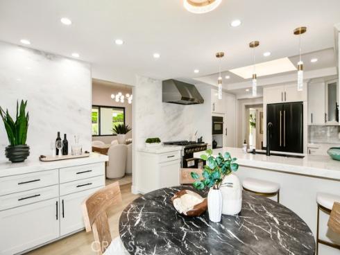 10 White Water Drive, Corona del Mar, CA