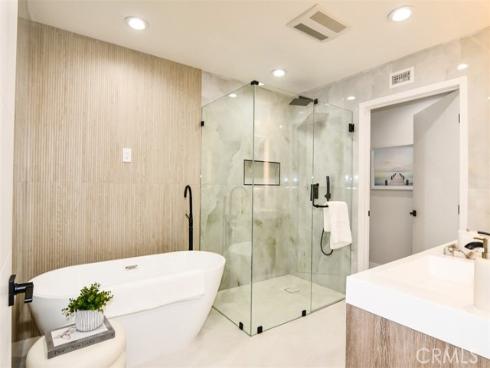 10  White Water   Drive, Corona del Mar, CA