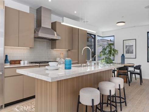 507 Marguerite Avenue, Corona del Mar, CA