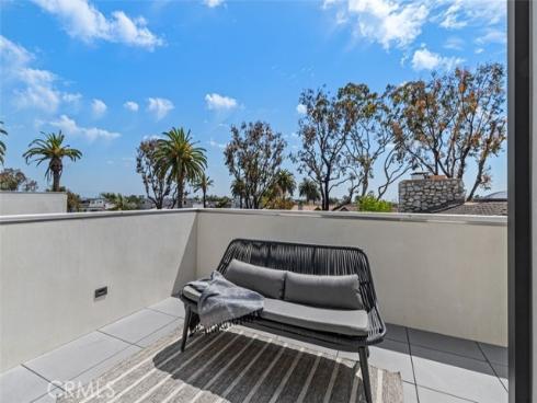 507 Marguerite Avenue, Corona del Mar, CA