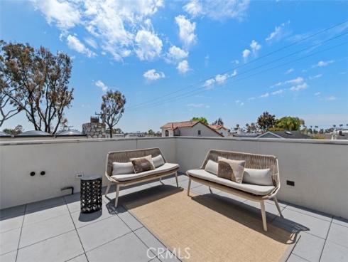 507 Marguerite Avenue, Corona del Mar, CA