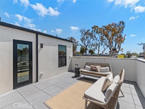 507 Marguerite Avenue, Corona del Mar, CA