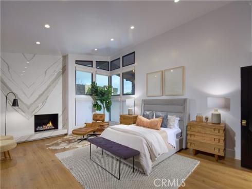 333 Milford Drive, Corona del Mar, CA