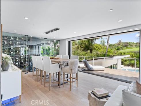 552 Seaward Rd , Corona del Mar, CA