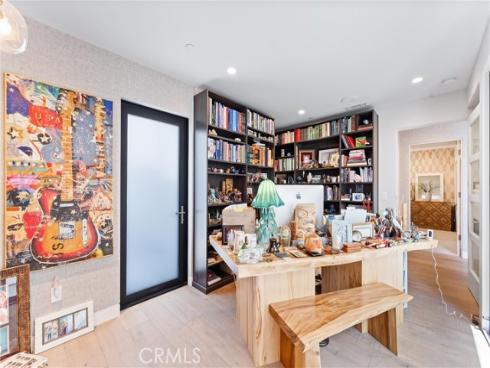 552 Seaward Rd , Corona del Mar, CA