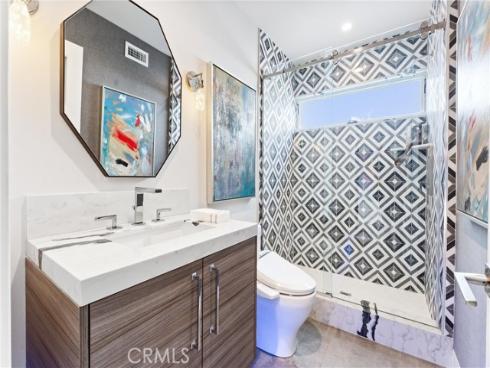 552 Seaward Rd , Corona del Mar, CA