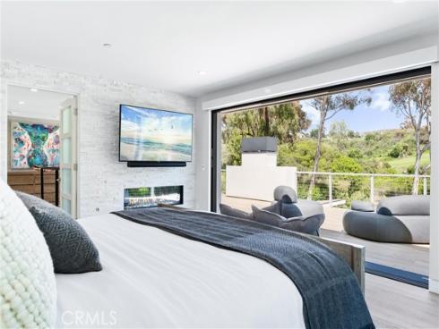 552 Seaward Rd , Corona del Mar, CA