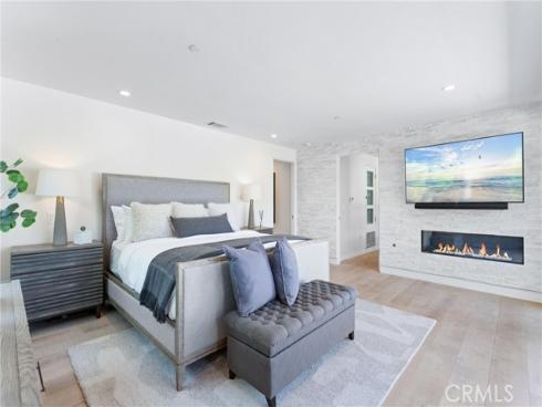 552 Seaward Rd , Corona del Mar, CA