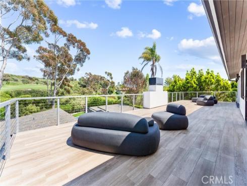 552 Seaward Rd , Corona del Mar, CA