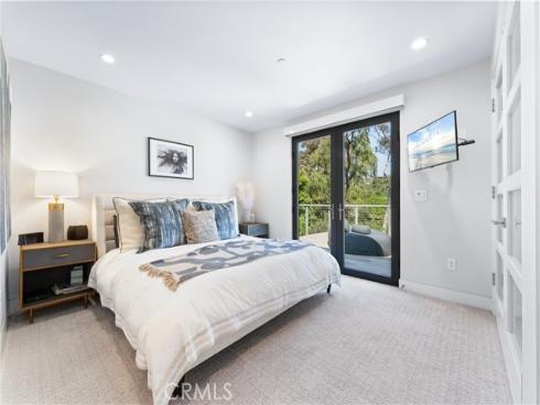 552 Seaward Rd , Corona del Mar, CA