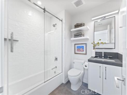 552 Seaward Rd , Corona del Mar, CA