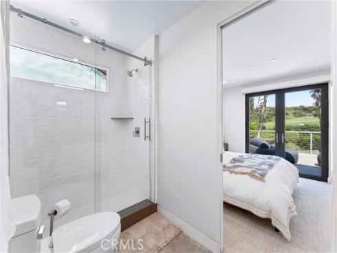 552 Seaward Rd , Corona del Mar, CA