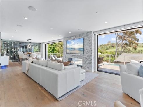 552 Seaward Rd , Corona del Mar, CA
