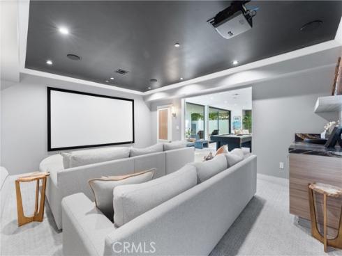 552 Seaward Rd , Corona del Mar, CA