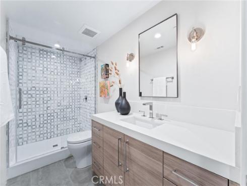 552 Seaward Rd , Corona del Mar, CA