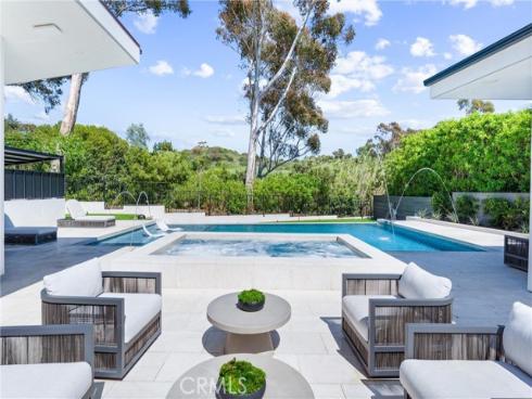 552 Seaward Rd , Corona del Mar, CA