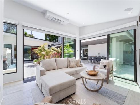 552 Seaward Rd , Corona del Mar, CA