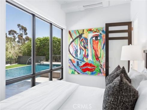 552 Seaward Rd , Corona del Mar, CA