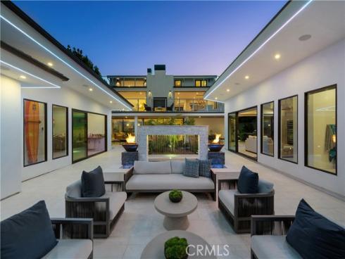552 Seaward Rd , Corona del Mar, CA