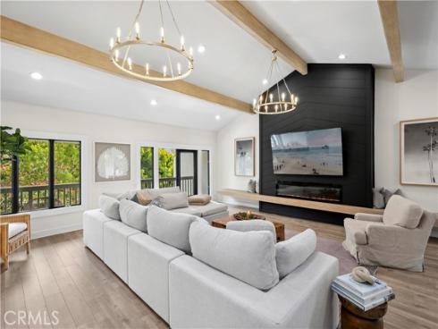 11  Mainsail   Drive, Corona del Mar, CA