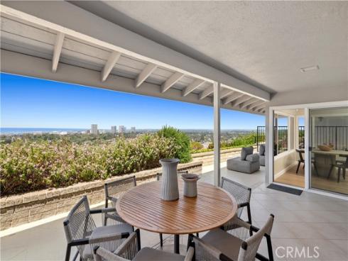 31 Carmel Bay Drive, Corona del Mar, CA