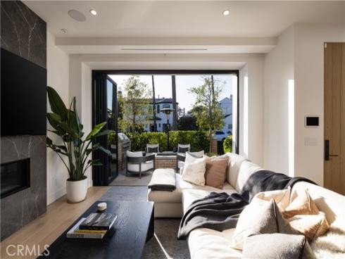 508 Goldenrod Avenue, Corona del Mar, CA