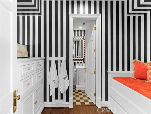 1  San Mateo   Way, Corona del Mar, CA