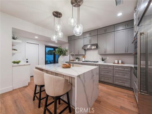 35  Beachcomber   Drive, Corona del Mar, CA