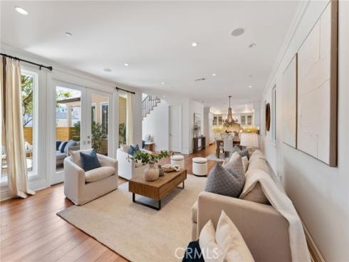 3201  4th Avenue   Avenue, Corona del Mar, CA