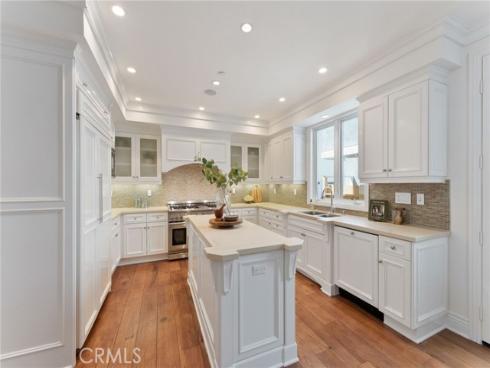 3201  4th Avenue   Avenue, Corona del Mar, CA