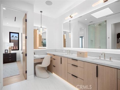 2501  Seaview Ave  , Corona del Mar, CA