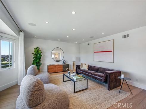 1120  Dolphin  , Corona del Mar, CA