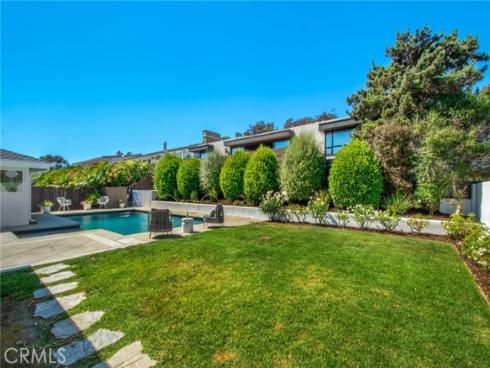 1120  Dolphin  , Corona del Mar, CA