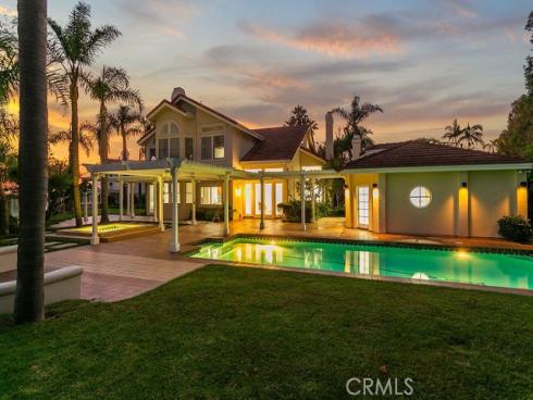 19  Harbor Pointe  , Corona del Mar, CA