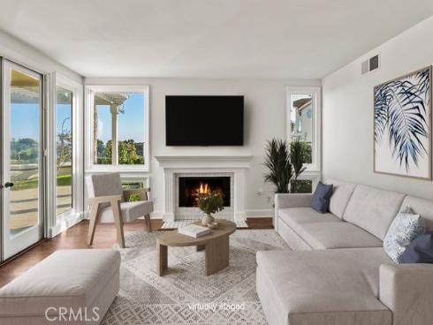 19  Harbor Pointe  , Corona del Mar, CA