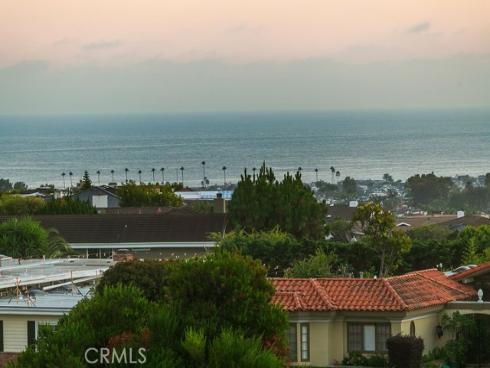 19  Harbor Pointe  , Corona del Mar, CA