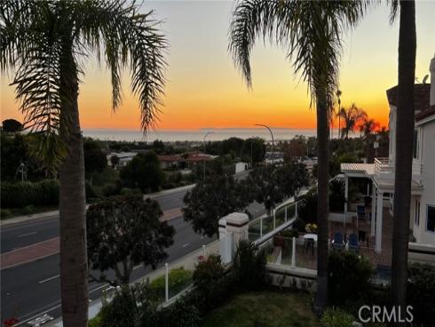 19  Harbor Pointe  , Corona del Mar, CA