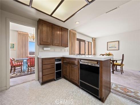 21  Beachcomber   Drive, Corona del Mar, CA