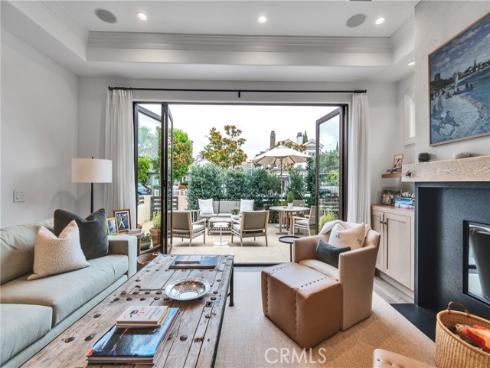 613  Larkspur   Avenue, Corona del Mar, CA