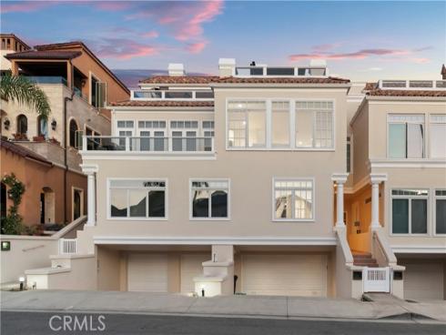 302 Carnation Avenue, Corona del Mar, CA