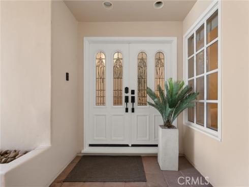 302 Carnation Avenue, Corona del Mar, CA