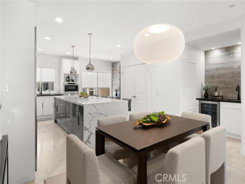 302 Carnation Avenue, Corona del Mar, CA