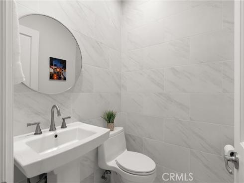 302 Carnation Avenue, Corona del Mar, CA