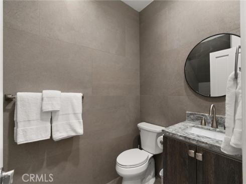 302 Carnation Avenue, Corona del Mar, CA