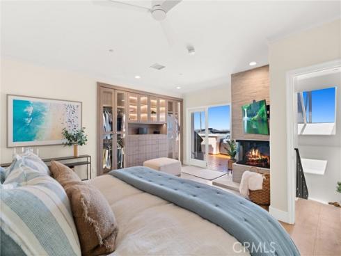 302 Carnation Avenue, Corona del Mar, CA